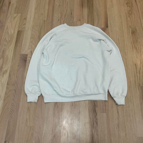 White crewneck sweatshirt with "We Can Do It"design vintage 90s sweatshirt - Picture 1 of 3